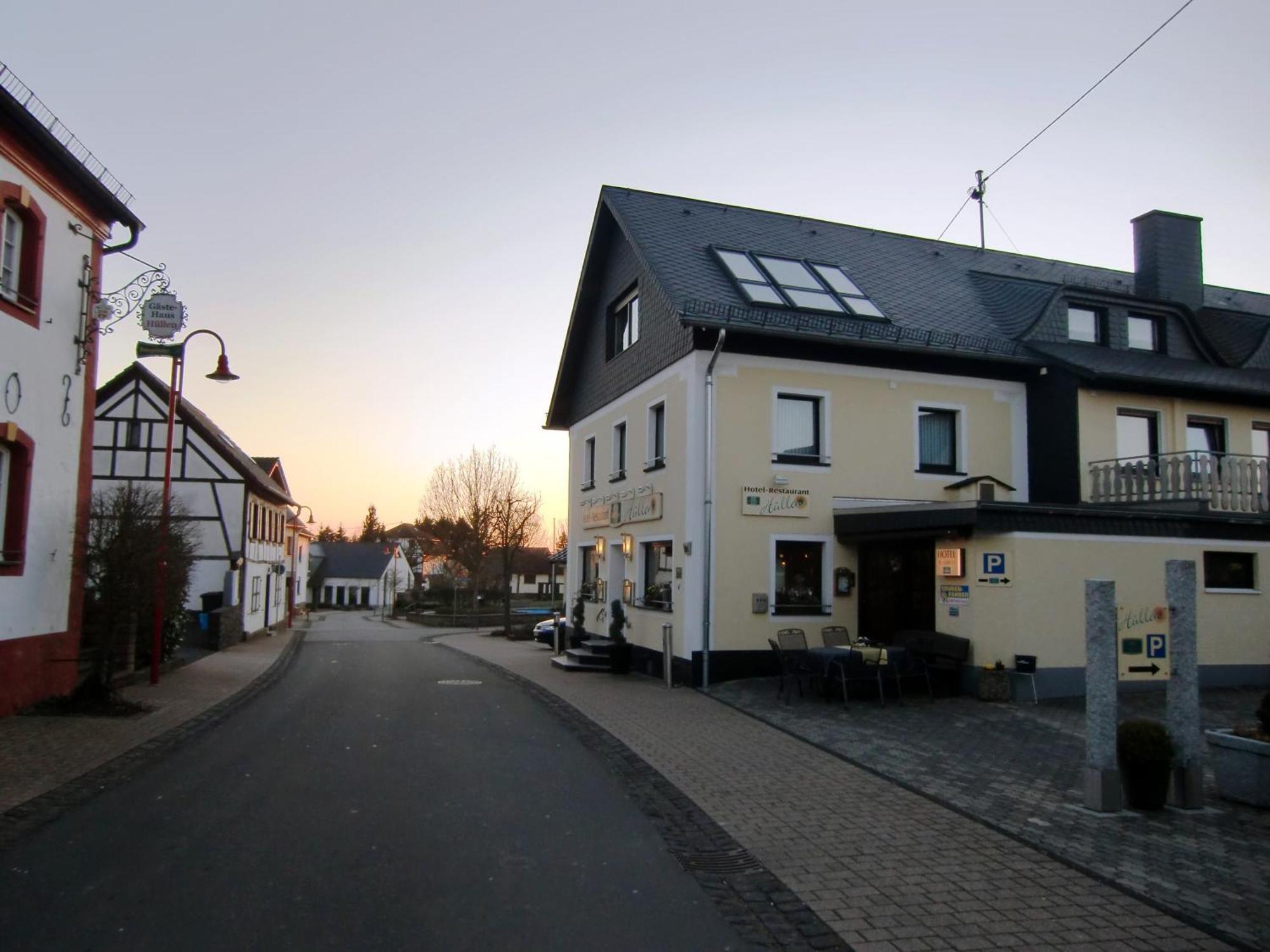 Hotel & Restaurant Huellen Barweiler Экстерьер фото