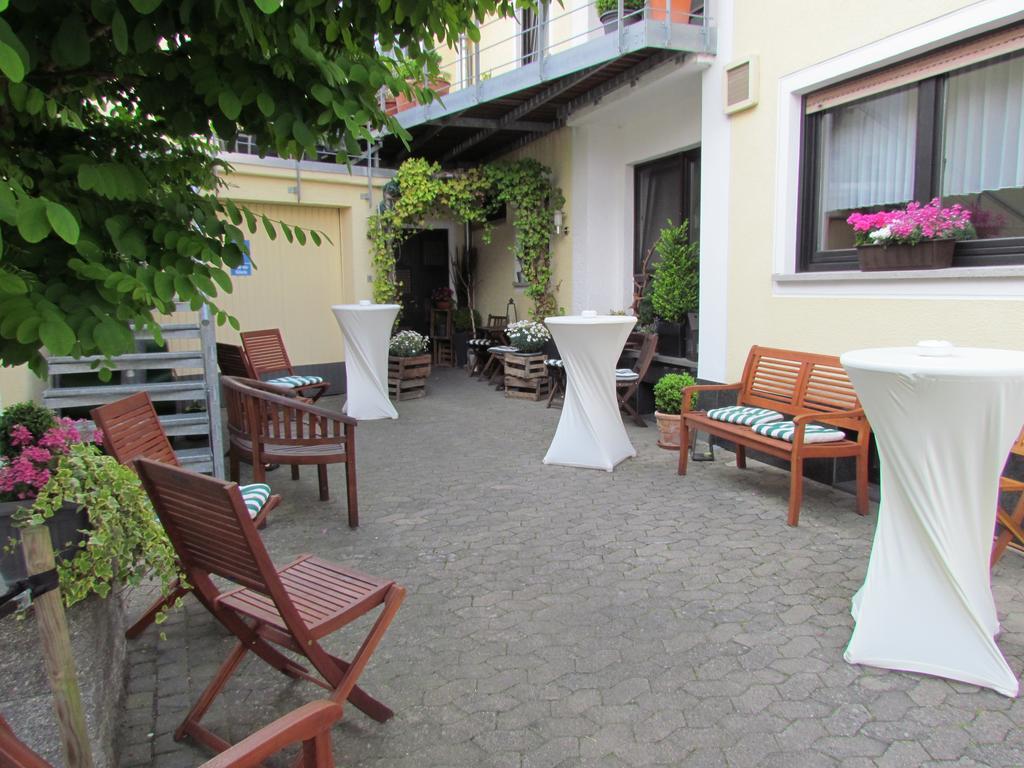 Hotel & Restaurant Huellen Barweiler Экстерьер фото