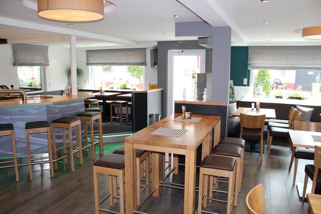 Hotel & Restaurant Huellen Barweiler Экстерьер фото