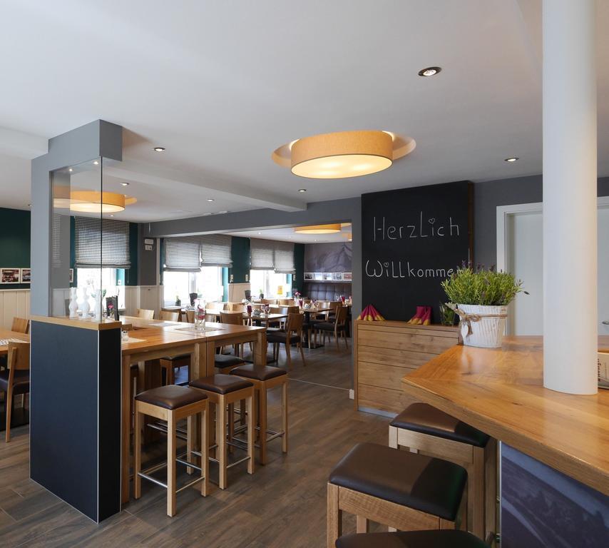 Hotel & Restaurant Huellen Barweiler Экстерьер фото