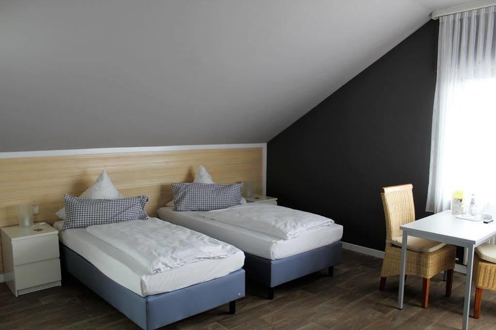 Hotel & Restaurant Huellen Barweiler Экстерьер фото